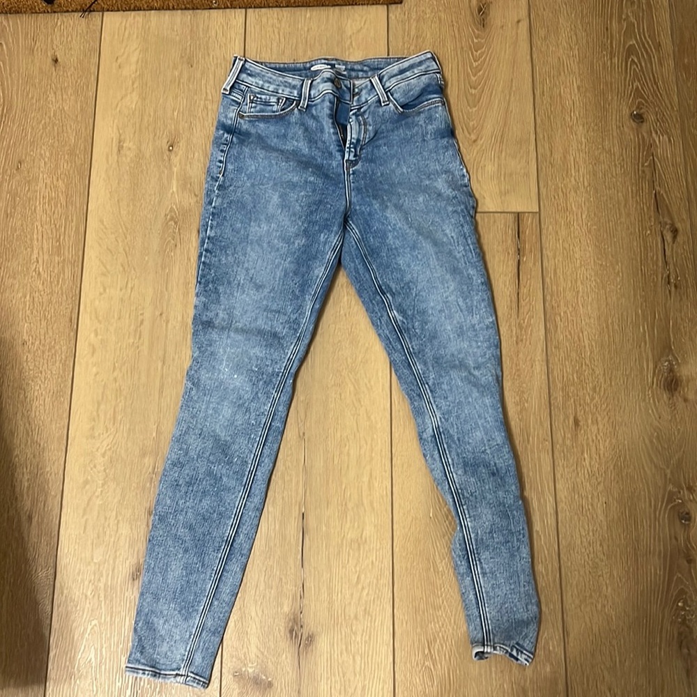 Old Navy Rockstar Super Skinny Jeans - Size 4